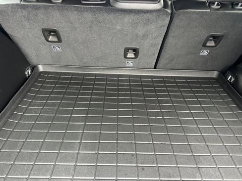 Used 2024 Jeep Grand Cherokee Limited w/ Luxury Tech Group II image 18