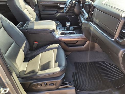 Used 2023 Chevrolet Silverado 1500 LTZ w/ LTZ Premium Package image 11