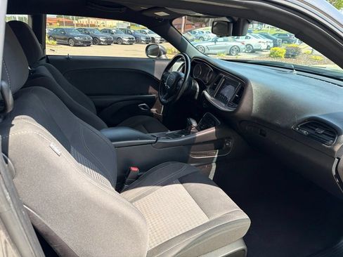 Used 2019 Dodge Challenger SXT RWD image 26