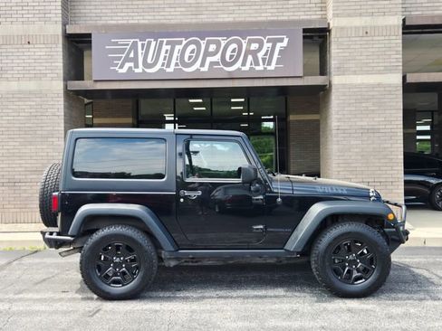 Used 2015 Jeep Wrangler Sport AWD/4WD image 4