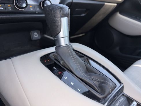 Used 2023 Honda HR-V LX image 8
