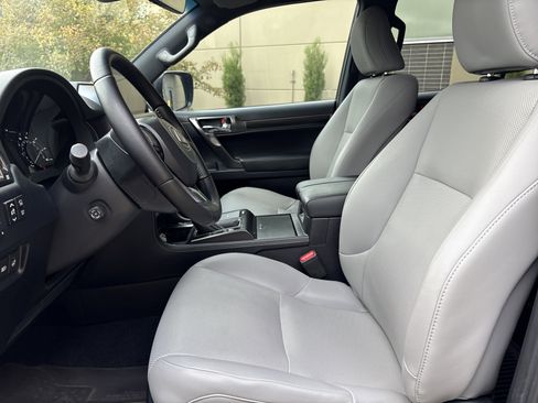 Used 2023 Lexus GX 460 w/ Black Line Special Edition image 16