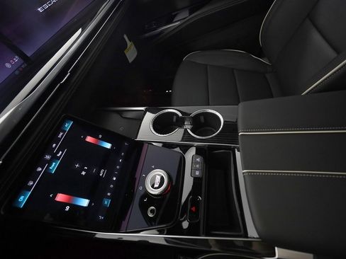 Used 2025 Cadillac Escalade Sport w/ Touring Package image 38