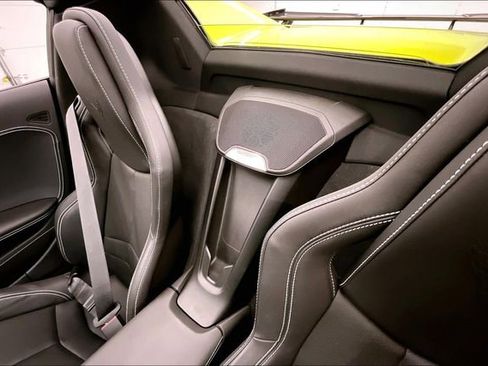 Used 2022 Chevrolet Corvette Stingray Convertible w/ Z51 Performance Package image 24