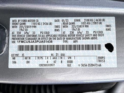 Used 2023 Ford Escape Platinum w/ Premium Technology Package AWD/4WD image 16