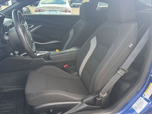 Used 2024 Chevrolet Camaro LT RWD image 12