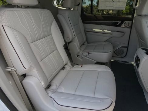 New 2026 Buick Enclave Avenir w/ Super Cruise Package AWD/4WD image 27