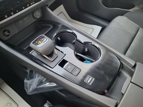 Used 2026 Nissan Rogue SV FWD image 21