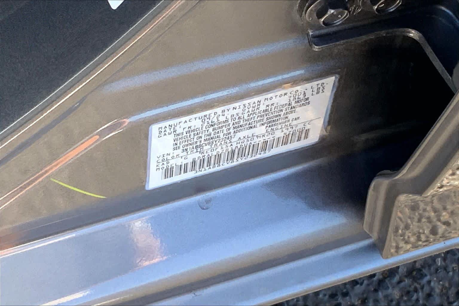 Used 2025 Nissan Sentra SV FWD image 36