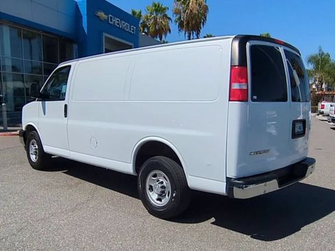 Used 2019 Chevrolet Express 2500 w/ Driver Convenience Package RWD image 6