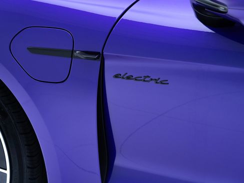 New 2026 Porsche Taycan GTS image 13