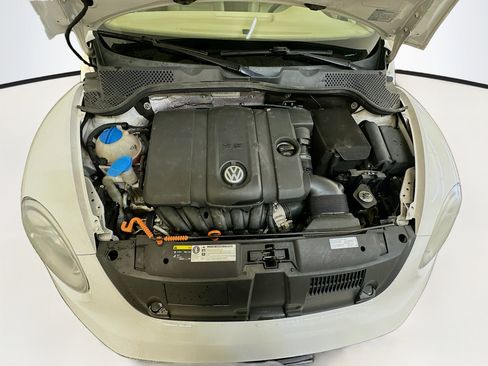 Used 2013 Volkswagen Beetle 2.5 image 30