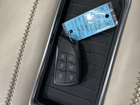 Used 2022 GMC Yukon XL Denali image 26