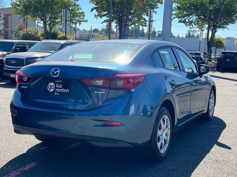 Used 2017 MAZDA MAZDA3 Sport FWD image 7