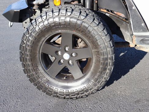 Used 2016 Jeep Wrangler Unlimited Sport image 30