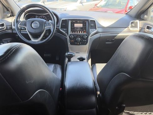 Used 2014 Jeep Grand Cherokee Limited w/ Trailer Tow Group IV AWD/4WD image 16