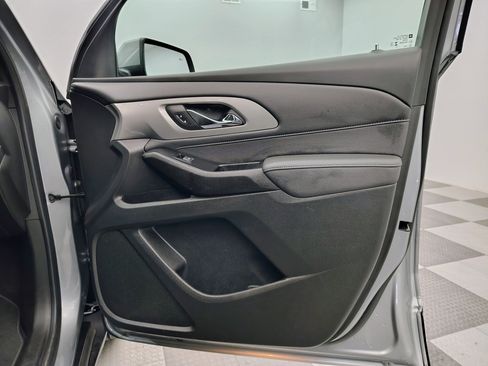 Used 2023 Chevrolet Traverse LT AWD/4WD image 26