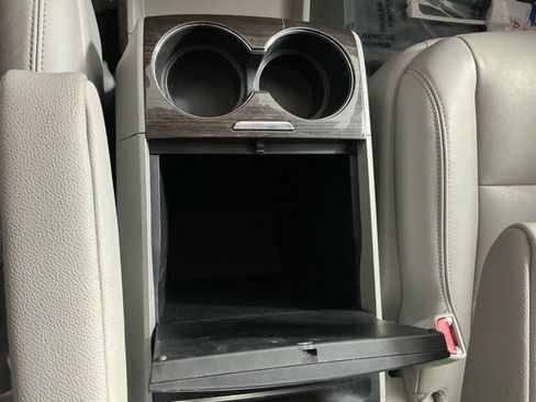 Used 2020 Toyota Sienna XLE Premium image 32