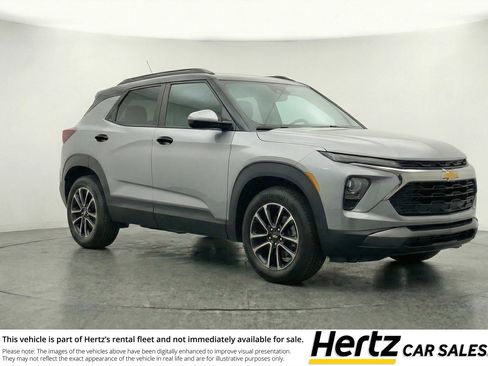 Used 2025 Chevrolet TrailBlazer LT image 1