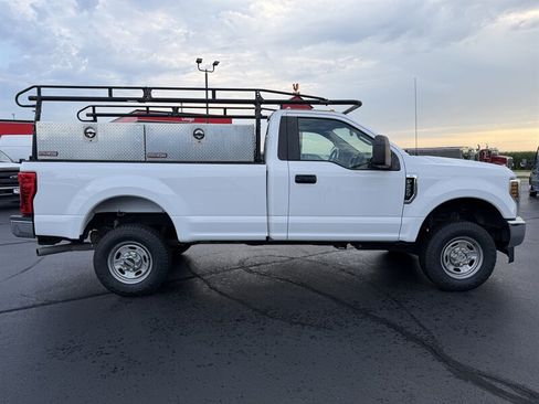 Used 2018 Ford F250 XL w/ XL Value Package AWD/4WD image 3
