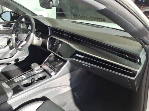 Used 2023 Audi S7 Prestige w/ Prestige Package image 23