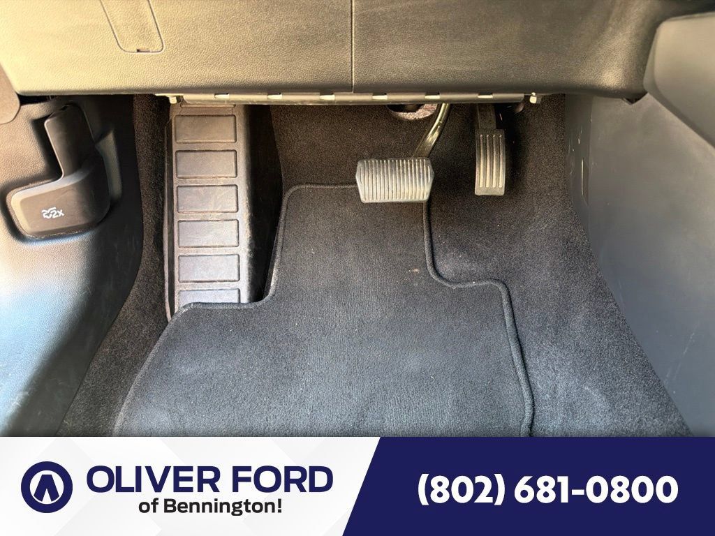 Used 2025 Ford Escape ST-Line AWD/4WD image 38
