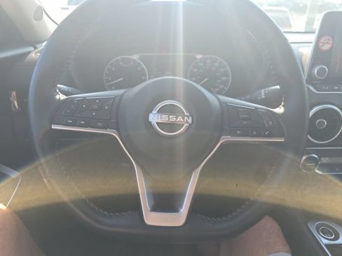 Certified 2025 Nissan Sentra SR FWD image 15