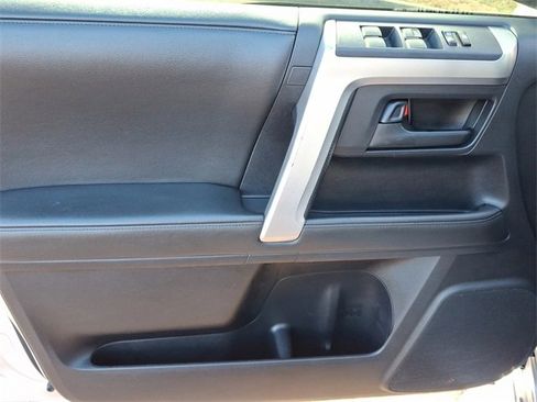 Used 2011 Toyota 4Runner Limited image 9