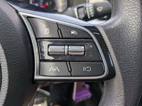Used 2023 Kia Forte LXS w/ LXS Technology Package FWD image 17