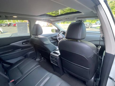 Used 2024 Nissan Murano SL AWD/4WD image 17