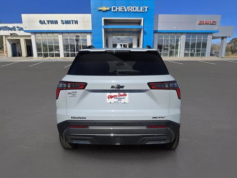 New 2026 Chevrolet Equinox ACTIV image 8