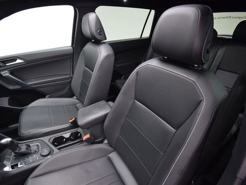 Used 2021 Volkswagen Tiguan SE R-Line image 22