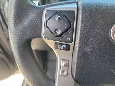 Certified 2022 Toyota 4Runner SR5 AWD/4WD image 26