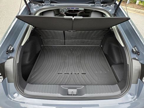 New 2025 Toyota Prius Plug-In Hybrid image 16