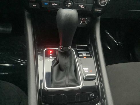 Used 2025 Jeep Compass Sport image 18