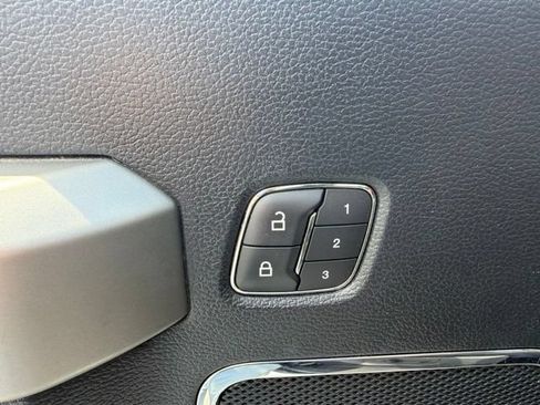 Used 2019 Ford F150 Lariat AWD/4WD image 16