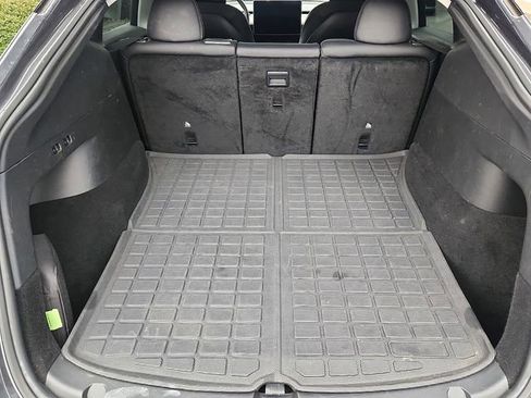 Used 2022 Tesla Model Y Performance image 30