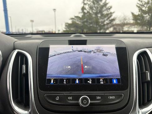 Used 2024 Chevrolet Equinox LT image 21