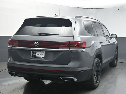 New 2026 Volkswagen Atlas SE FWD image 7