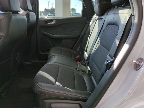 New 2025 Ford Escape SE w/ Class II Trailer Tow Package FWD image 12