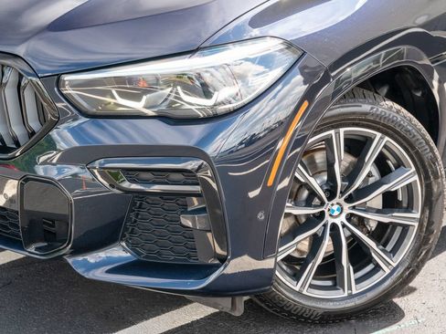 Used 2023 BMW X6 xDrive40i w/ M Sport Package AWD/4WD image 3