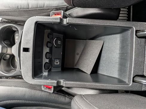 Used 2019 Jeep Cherokee Limited AWD/4WD image 28