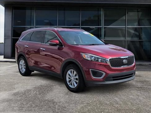 Used 2016 Kia Sorento FWD w/ LX Convenience Package image 2