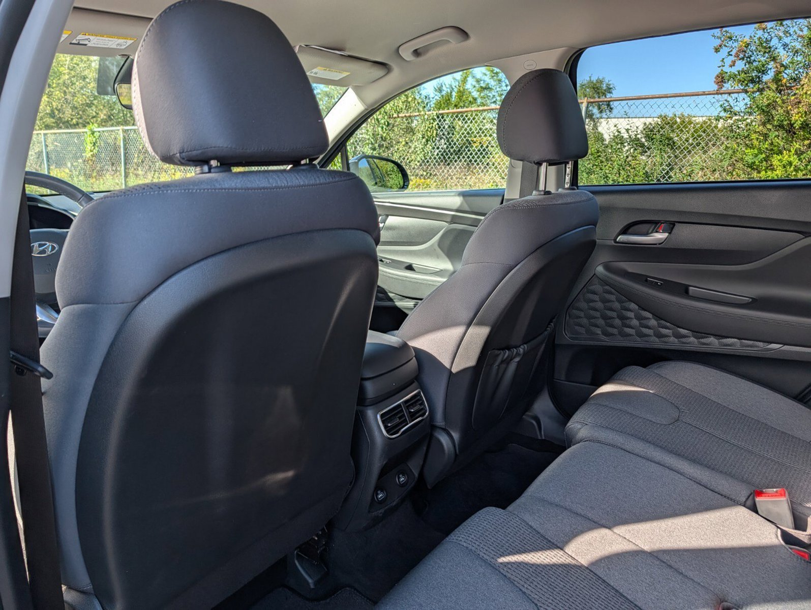 Used 2023 Hyundai Santa Fe SEL AWD/4WD image 21
