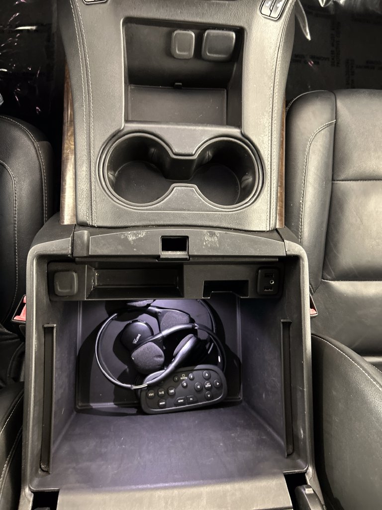 Used 2019 Chevrolet Suburban LT AWD/4WD image 15