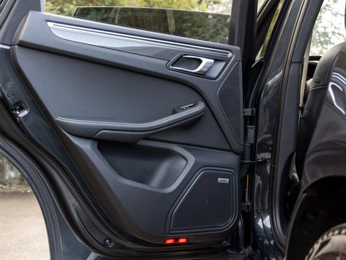 Used 2023 Porsche Macan GTS image 45