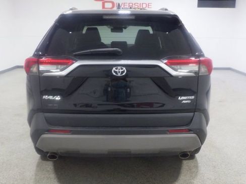 Used 2019 Toyota RAV4 Limited w/ Cold Weather Package AWD/4WD image 3