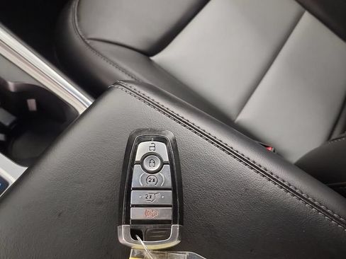 Used 2024 Ford Explorer XLT w/ Equipment Group 202A AWD/4WD image 22