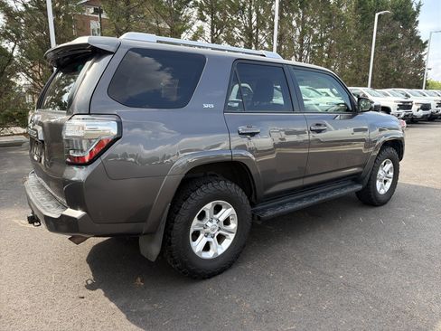 Used 2016 Toyota 4Runner SR5 Premium AWD/4WD image 10