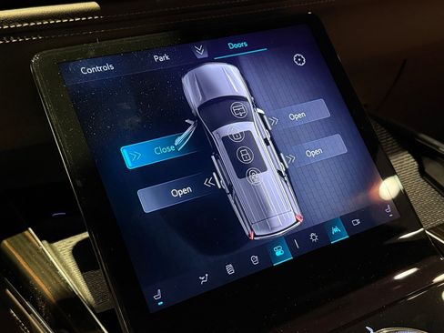 New 2026 Cadillac Escalade Luxury w/ Touring Package image 32